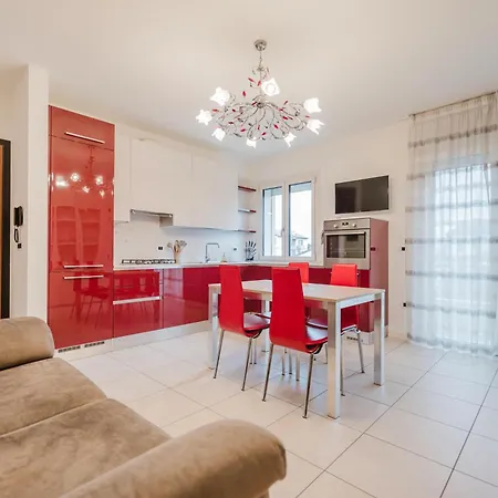 Lucrezia - 10 Min From & Free Parking Apartment Venice